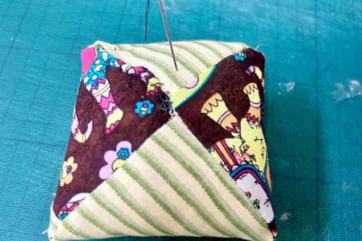 Euroa Library - Craft and Coffee