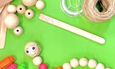 Euroa Library - Beaded Worm Puppets
